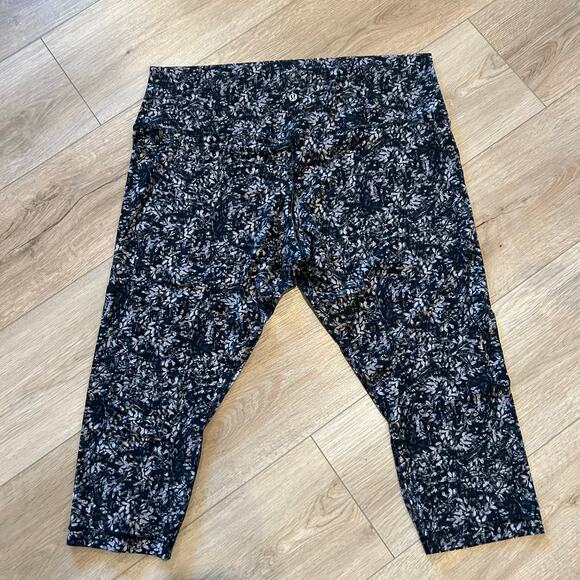 Lululemon Align High-Rise Crop 21" Size 20 - Picture 2 of 4